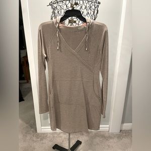 Dakini Hooded Tunic jersey knit dress with front pouch in beige heather, size S